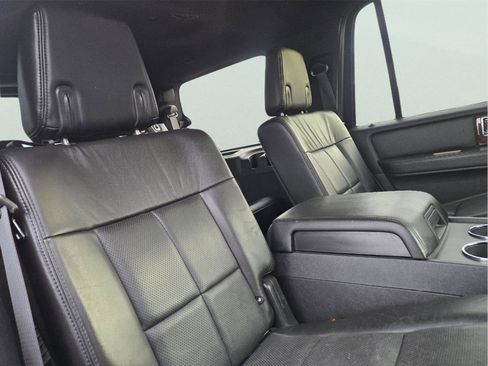 Used 2012 Lincoln Navigator 4WD image 35