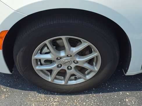 Used 2024 Chrysler Pacifica Touring-L FWD image 8