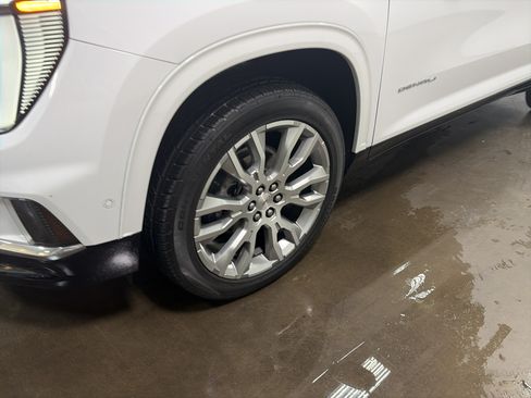 Used 2024 GMC Acadia Denali w/ Super Cruise Package AWD/4WD image 9