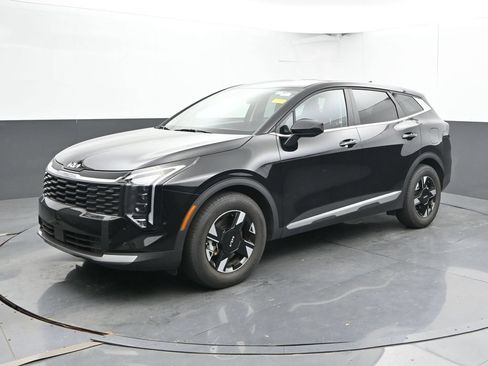 Used 2026 Kia Sportage LX FWD image 8