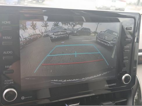 Used 2022 Toyota Corolla LE image 6