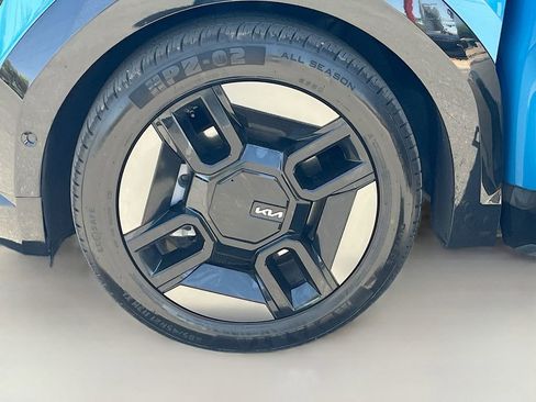 Used 2024 Kia EV9 GT-Line AWD/4WD image 35