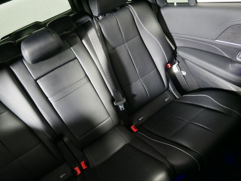 Used 2022 Mercedes-Benz GLS 450 4MATIC image 14