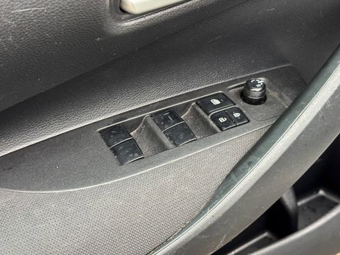 Used 2020 Toyota Corolla LE image 17