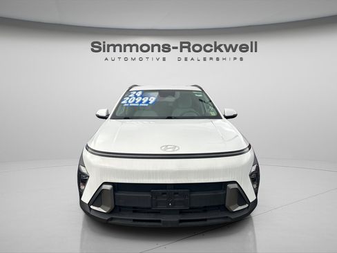 Used 2024 Hyundai Kona SEL image 1