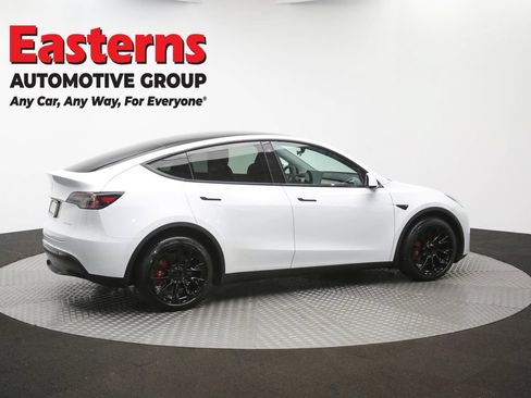 Used 2022 Tesla Model Y Long Range AWD/4WD image 37
