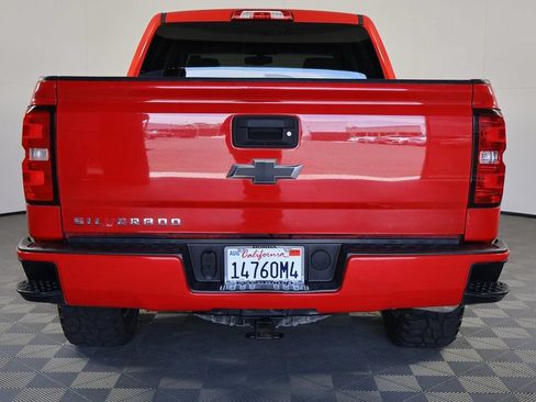 Used 2018 Chevrolet Silverado 1500 Custom w/ Custom Convenience Package AWD/4WD image 5