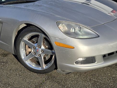 Used 2006 Chevrolet Corvette Coupe w/ Preferred Equipment Group image 9