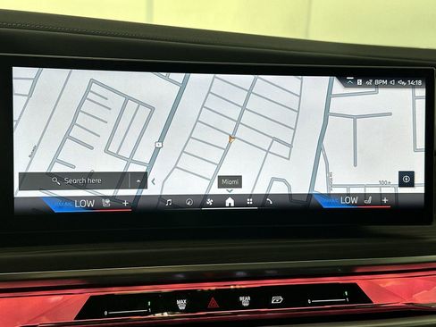 Used 2025 BMW 740i xDrive image 22