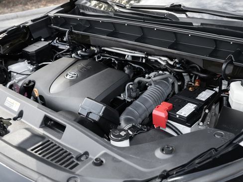 Used 2021 Toyota Highlander XSE image 15