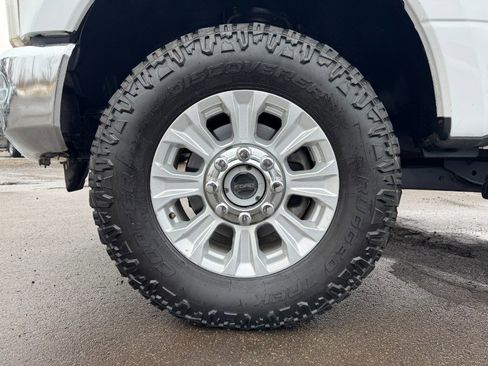 Used 2020 Ford F350 XLT w/ Camper Package image 13