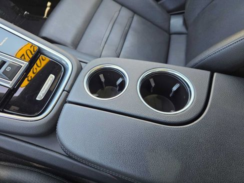 Used 2023 Porsche Panamera RWD image 31