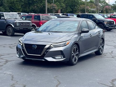 Used 2023 Nissan Sentra SR w/ SR Premium Package FWD image 2