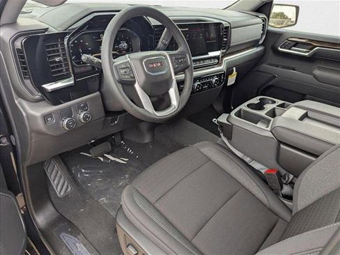 New 2025 GMC Sierra 1500 SLE image 3