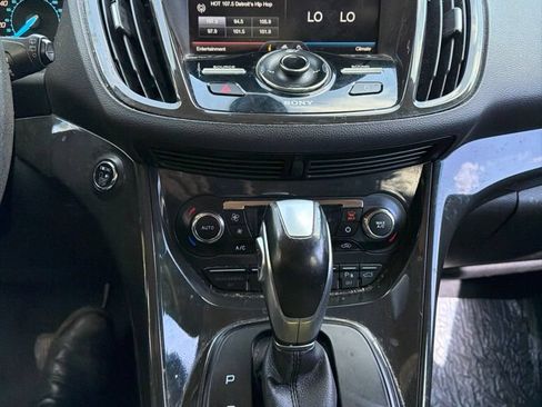 Used 2014 Ford Escape Titanium w/ Equipment Group 401A FWD image 17