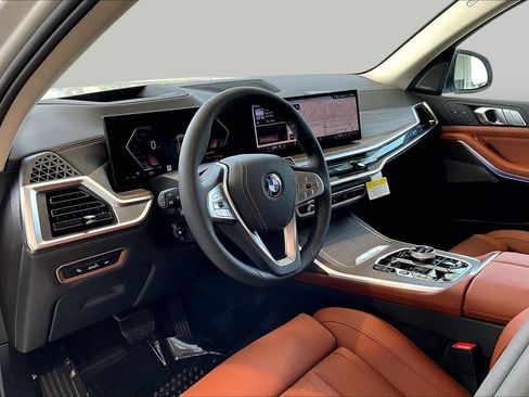New 2027 BMW X7 xDrive40i w/ Executive Package AWD/4WD image 7