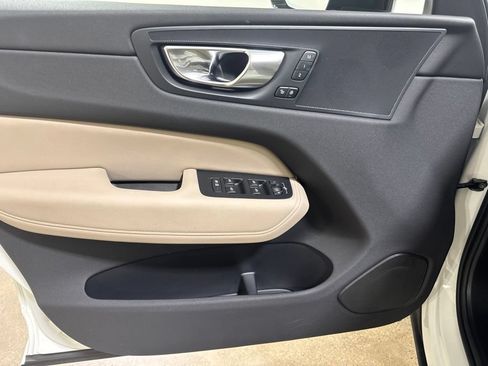 Certified 2026 Volvo XC60 B5 Plus AWD/4WD image 17