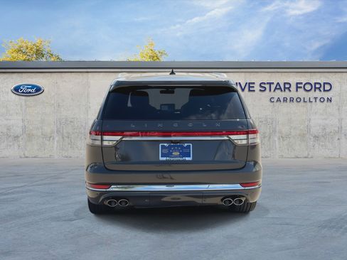 Used 2022 Lincoln Aviator Black Label w/ Class IV Trailer Tow Package AWD/4WD image 7