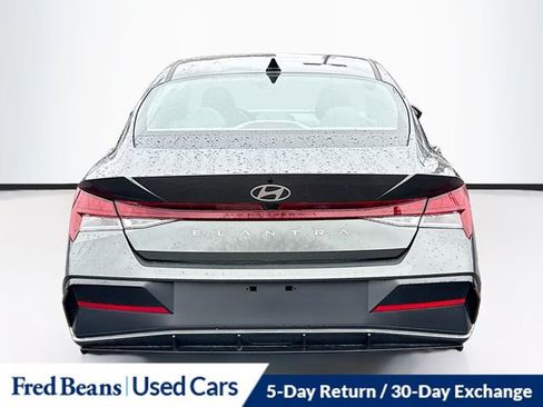 Used 2024 Hyundai Elantra SEL w/ Convenience Package image 6