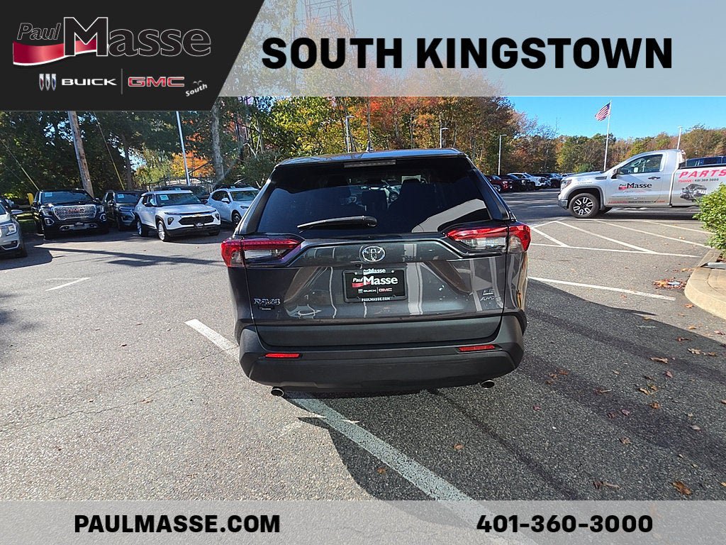 Used 2023 Toyota RAV4 LE AWD/4WD image 7