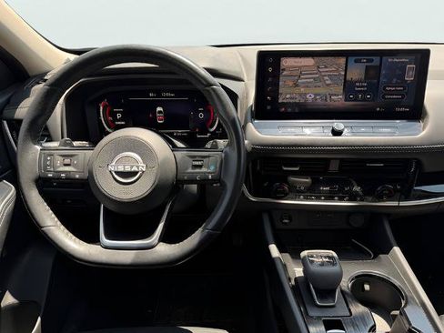 Certified 2024 Nissan Rogue SL FWD image 22