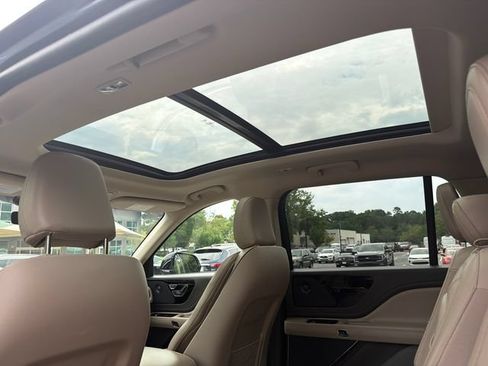 Used 2021 Lincoln Aviator Reserve w/ Equipment Group 201A RWD image 24