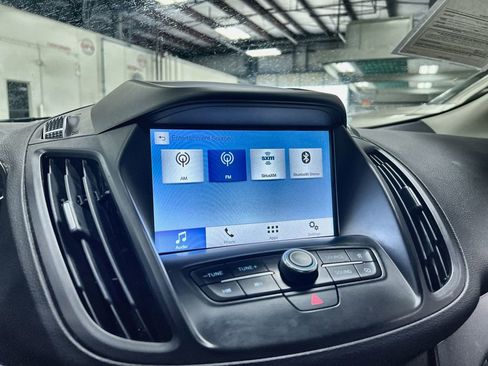 Used 2019 Ford Escape SE FWD image 33