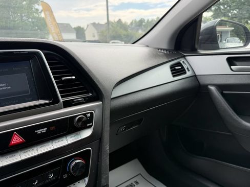 Used 2018 Hyundai Sonata SEL w/ Tech Package 02 FWD image 18