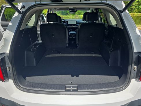 Used 2025 Kia Sorento SX FWD image 13