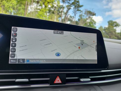 Used 2024 Hyundai Elantra SEL image 27