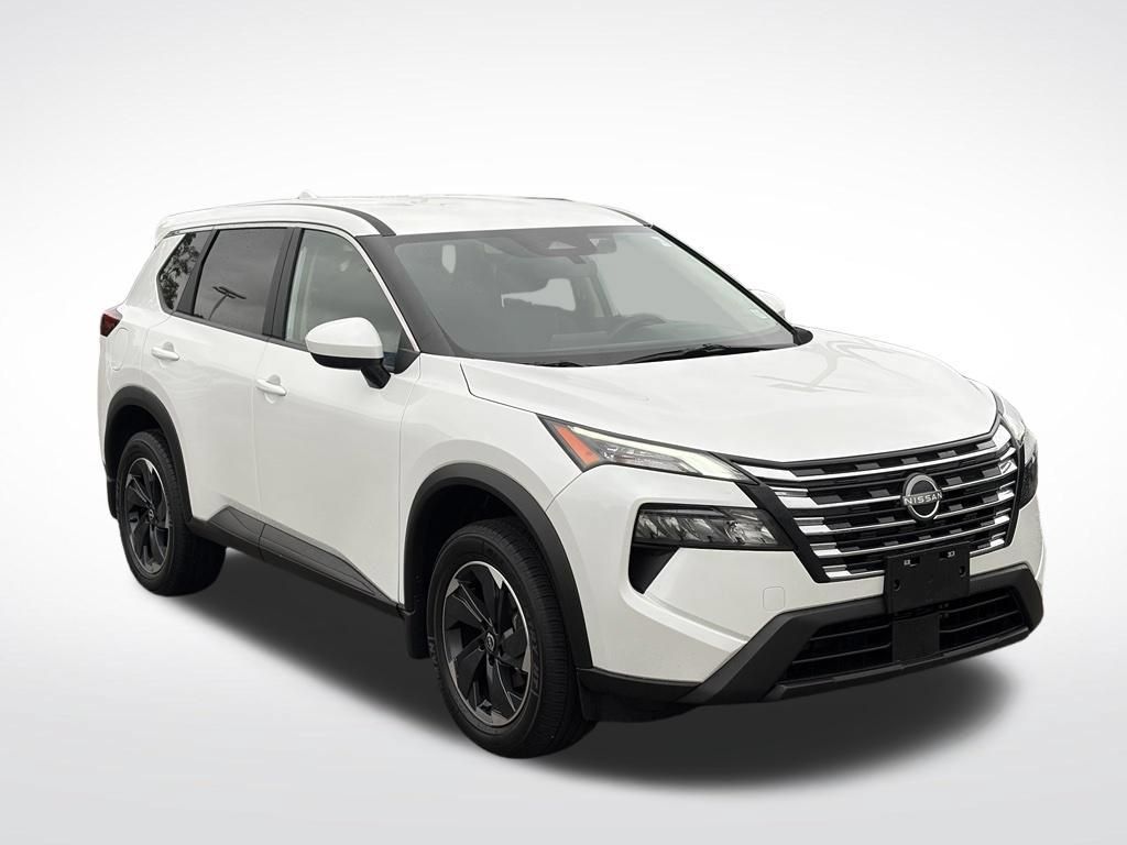 Used 2025 Nissan Rogue SV AWD/4WD image 2