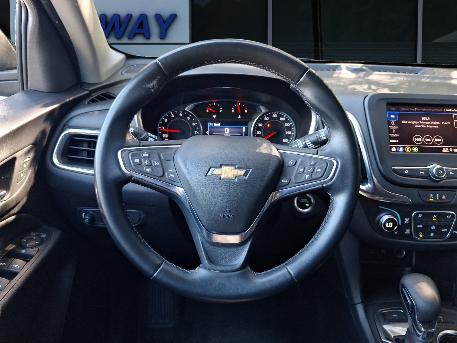 Used 2024 Chevrolet Equinox LT AWD/4WD image 13