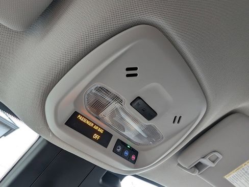 Used 2024 Chevrolet Trax LT w/ Driver Confidence Package image 26