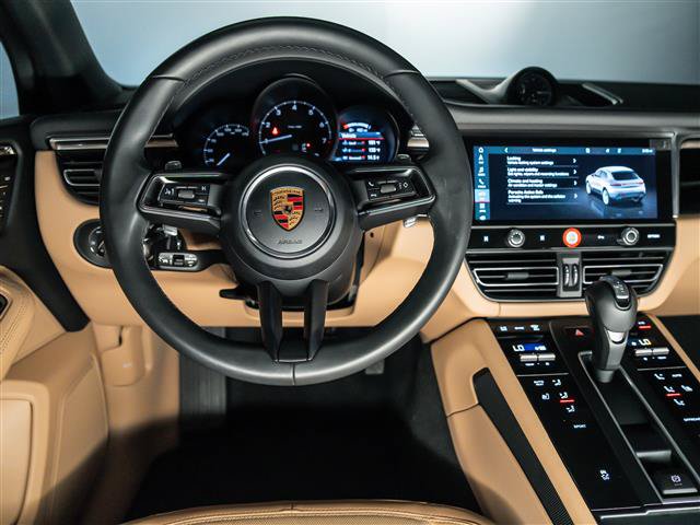 Used 2026 Porsche Macan AWD/4WD image 19