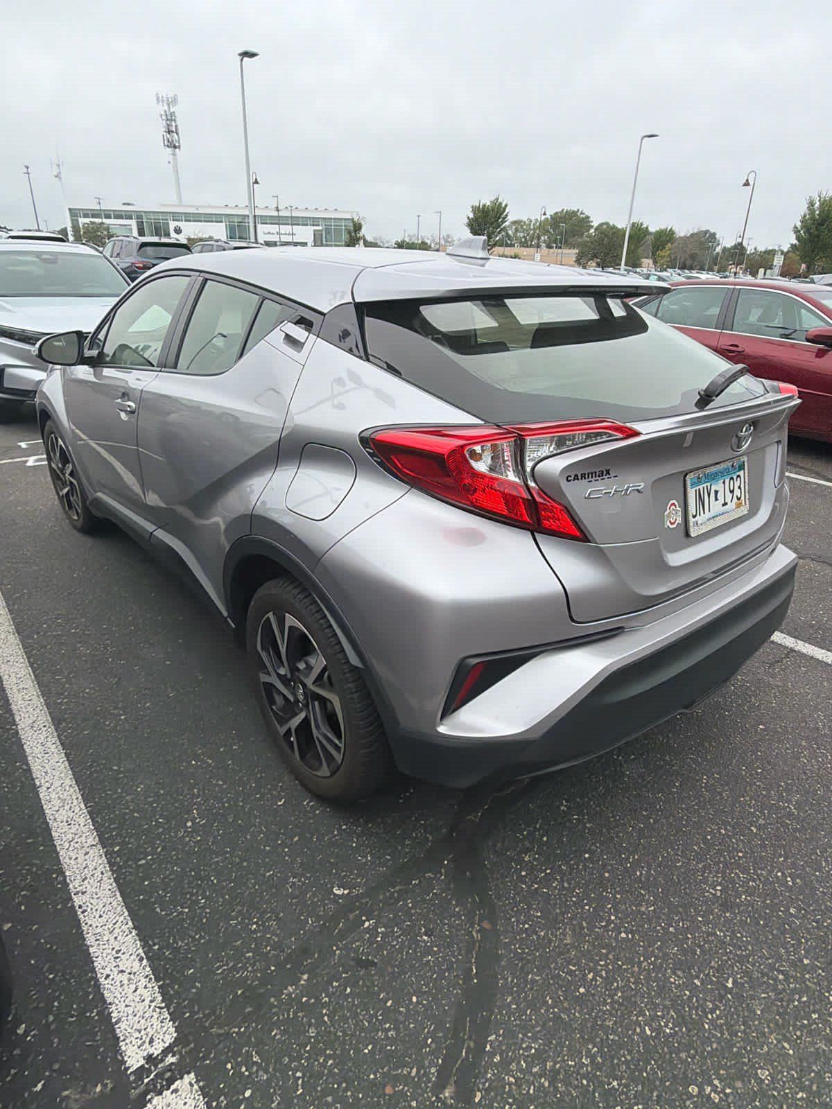 Used 2019 Toyota C-HR XLE FWD image 7