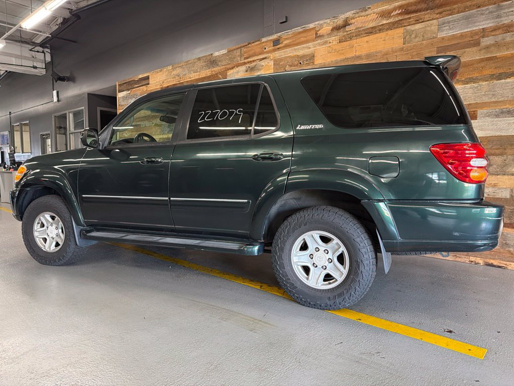 Used 2004 Toyota Sequoia Limited w/ Preferred Accessory Pkg AWD/4WD image 12
