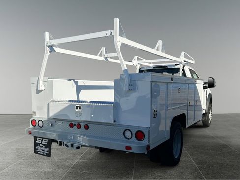 New 2025 Ford F550 4x4 Regular Cab Super Duty image 4
