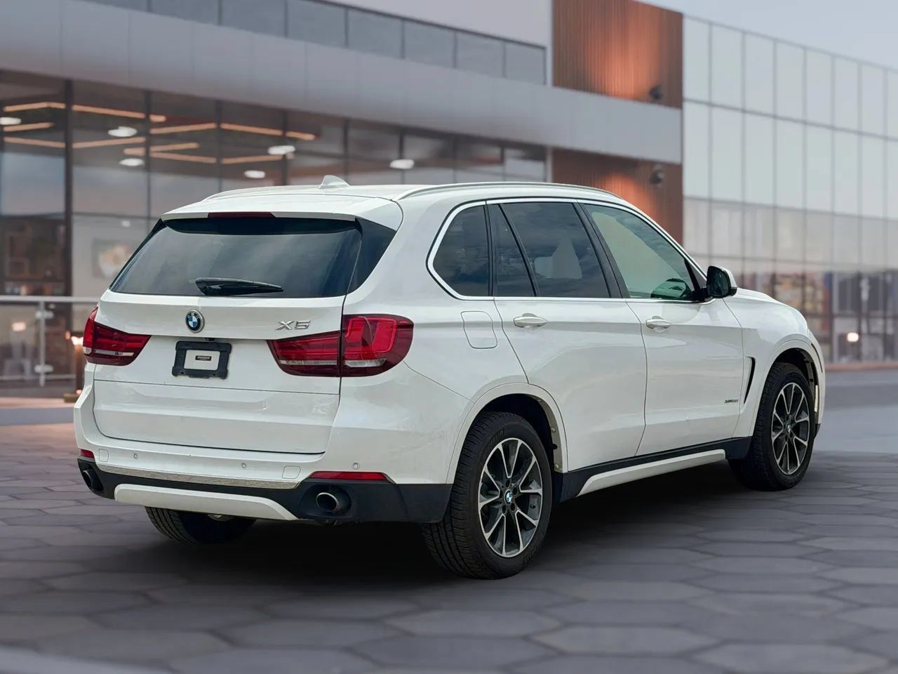 Used 2017 BMW X5 xDrive35i AWD/4WD image 10