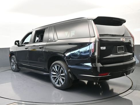 Used 2021 Cadillac Escalade ESV Sport Platinum image 4