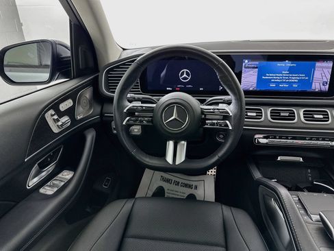 Used 2024 Mercedes-Benz GLS 450 4MATIC image 25