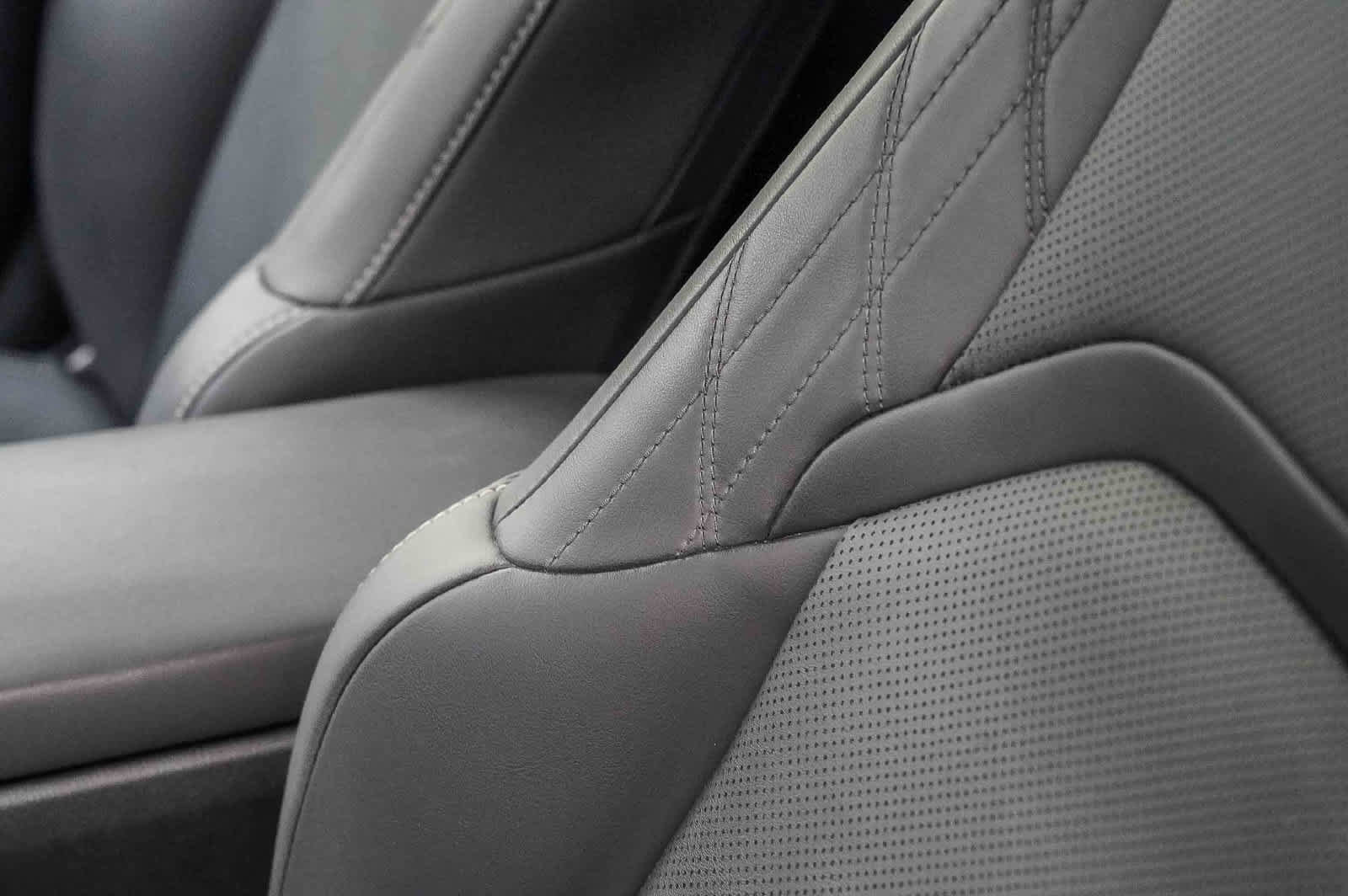 Used 2024 Lexus UX 250h FWD w/ Premium Package image 20