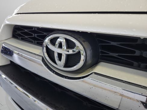 Used 2016 Toyota 4Runner Limited AWD/4WD image 31