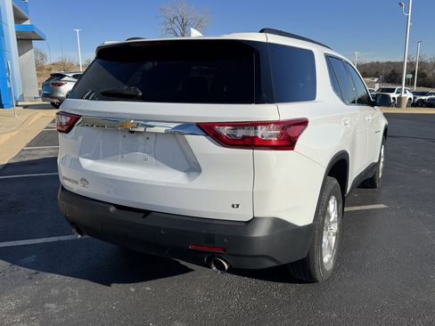 Used 2021 Chevrolet Traverse LT image 4
