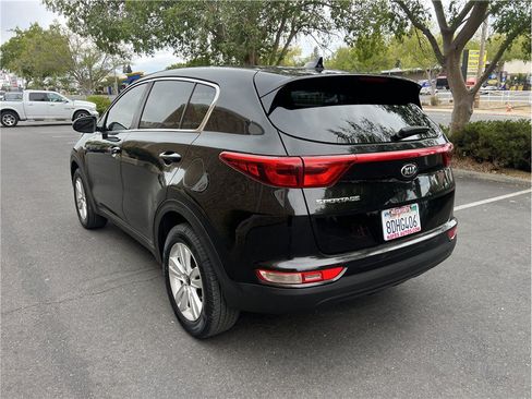 Used 2018 Kia Sportage LX AWD/4WD image 7