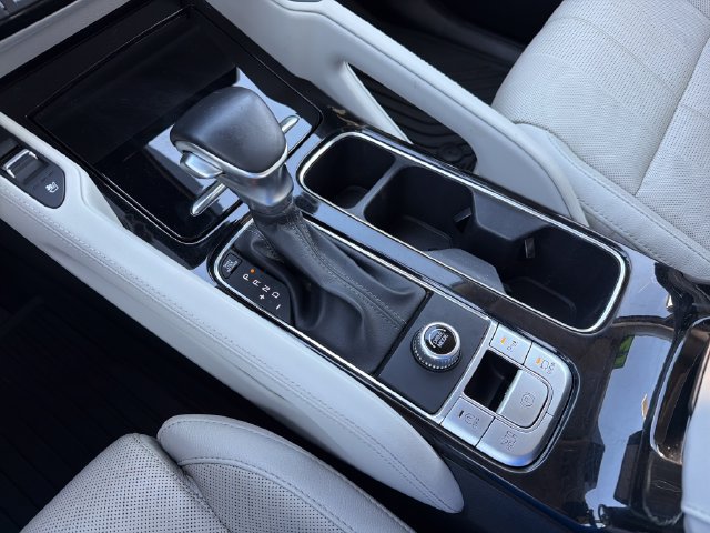 Used 2021 Kia Telluride SX w/ Towing Package FWD image 15