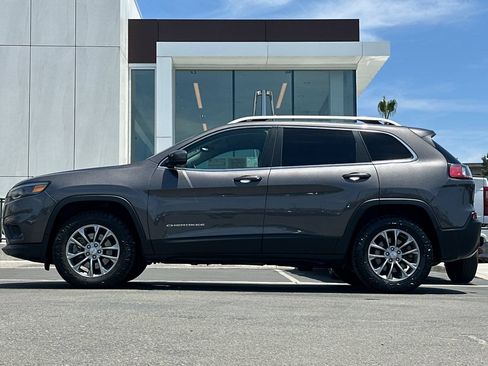 Used 2020 Jeep Cherokee Latitude Plus w/ Comfort/Convenience Group AWD/4WD image 6