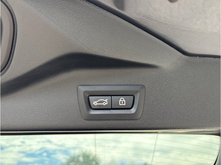Used 2021 BMW X5 sDrive40i w/ Convenience Package RWD image 53