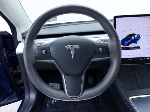 Used 2022 Tesla Model 3 Standard Range image 25