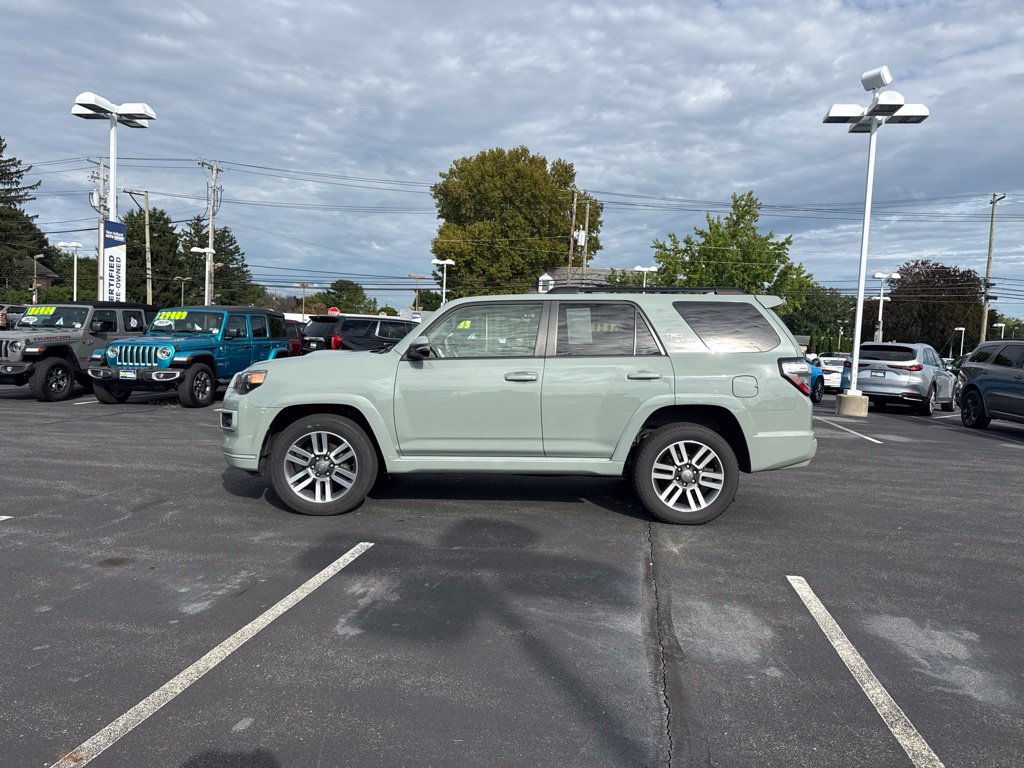 Used 2022 Toyota 4Runner TRD Sport w/ Technology Package AWD/4WD image 2