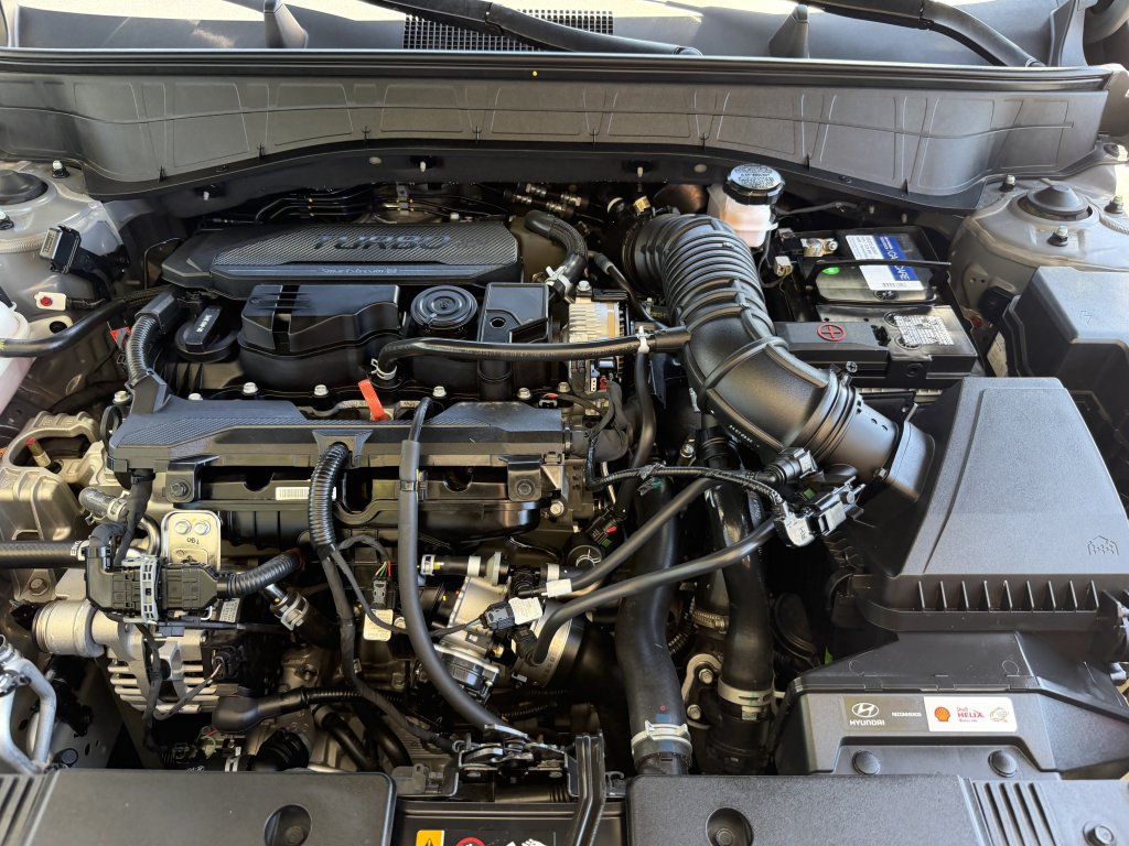 Used 2025 Hyundai Kona Limited FWD image 42